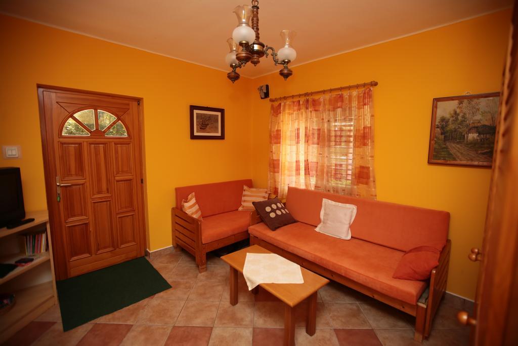 Lonci Apartman Zalakaros Bagian luar foto